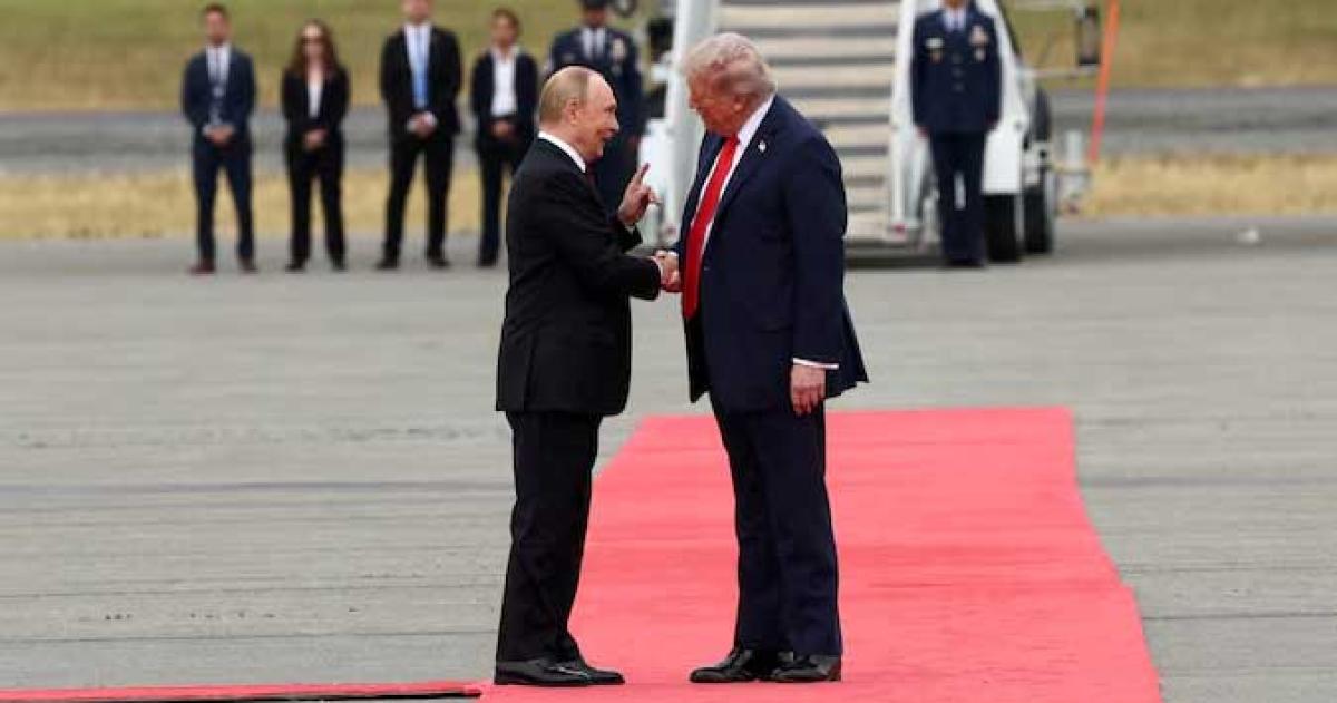Trump y Putin calificaron las conversaciones de paz como productivas