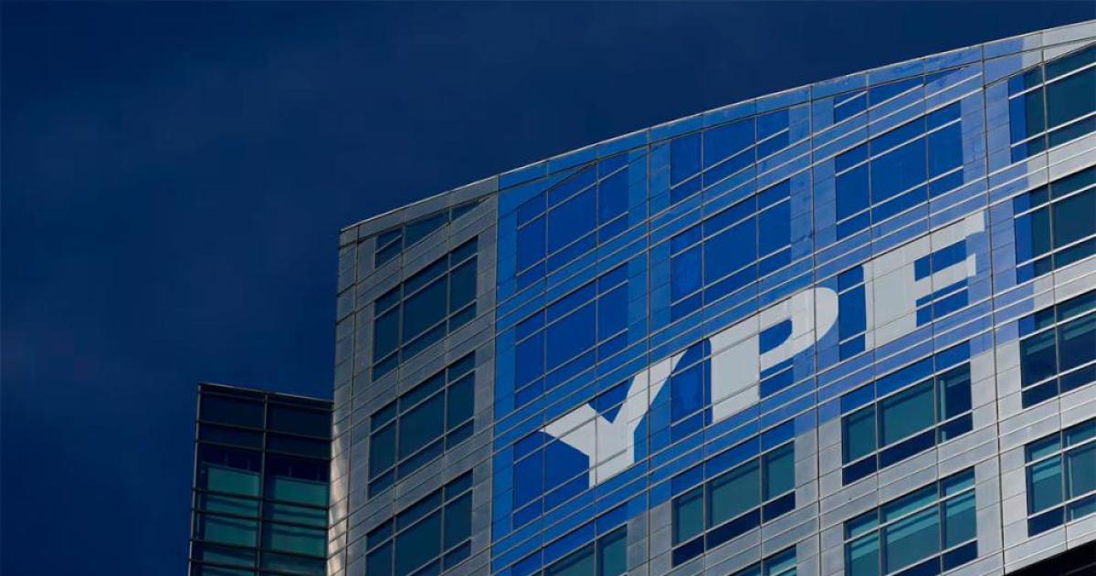 El Gobierno celebroacute el fallo en EEUU que frena la entrega del 51-en-porciento- de YPF