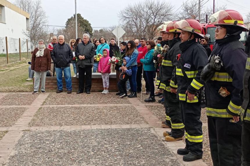 Recordaron a los bomberos fallecidos en el incendio de Prodinco