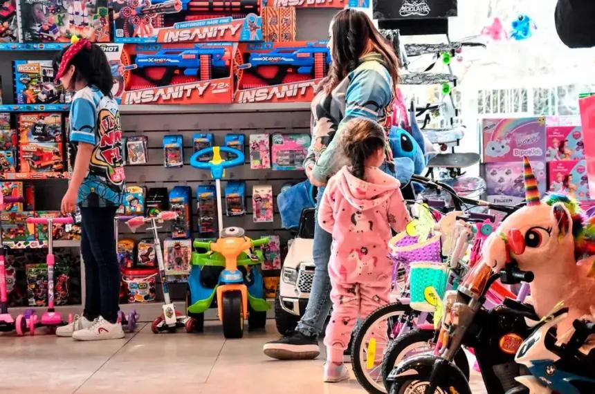 Dia del Nintildeo- las ventas totales bajaron un 03-en-porciento-