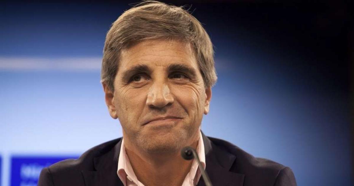 El superaacutevit fiscal primario crecioacute 41-en-porciento- en julio aunque hubo deacuteficit financiero por pago de intereses