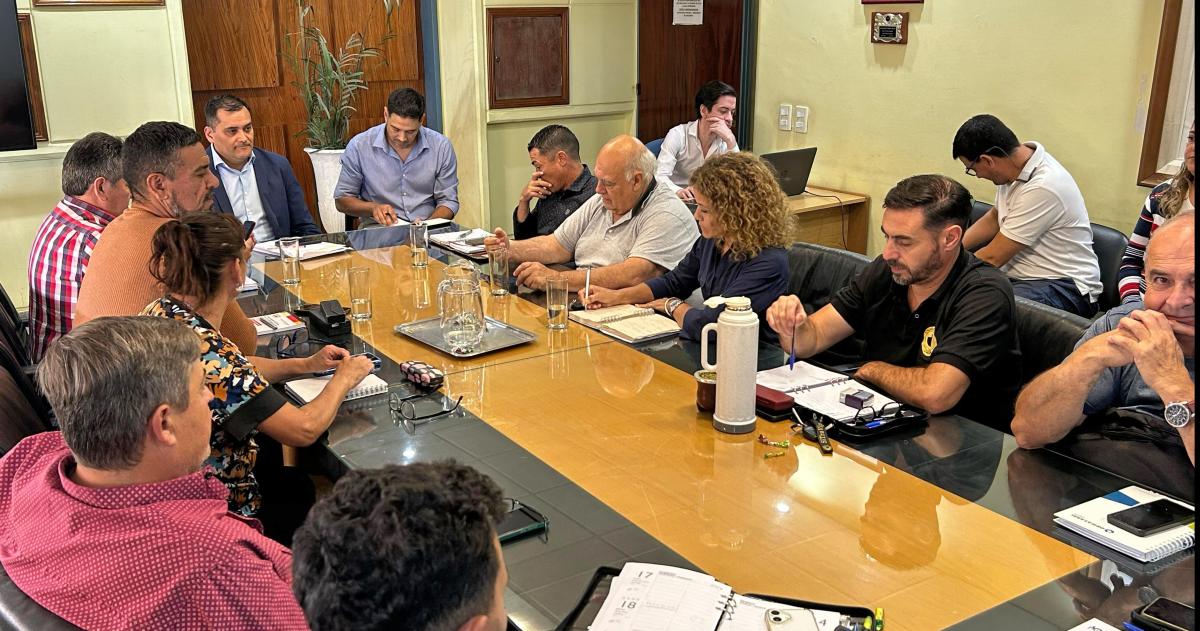 Retoman las paritarias estatal y docente luego del cuarto intermedio