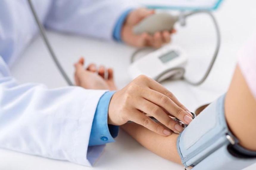 Los ejercicios maacutes efectivos para reducir la presioacuten arterial
