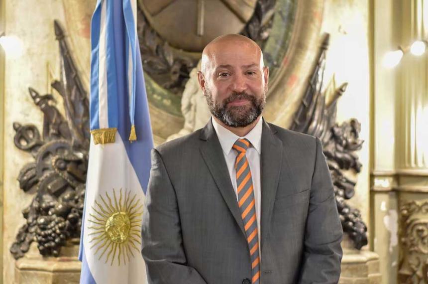Denuncian corrupcioacuten en Discapacidad y es inminente la renuncia de su director
