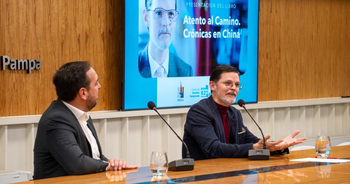 Sabino Vaca Narvaja presentoacute su libro en la UNLPam a sala llena