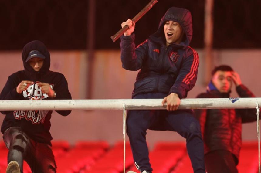 10 heridos y 90 detenidos en el partido de Independiente y la U de Chile
