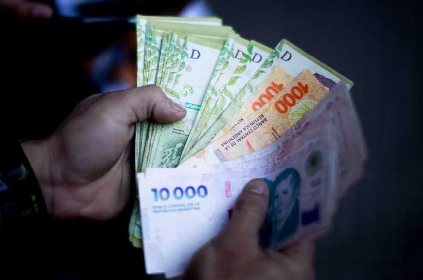La tasa de los plazos fijos llegoacute al 50-en-porciento-- cuaacutento rinden 300000 en cada banco