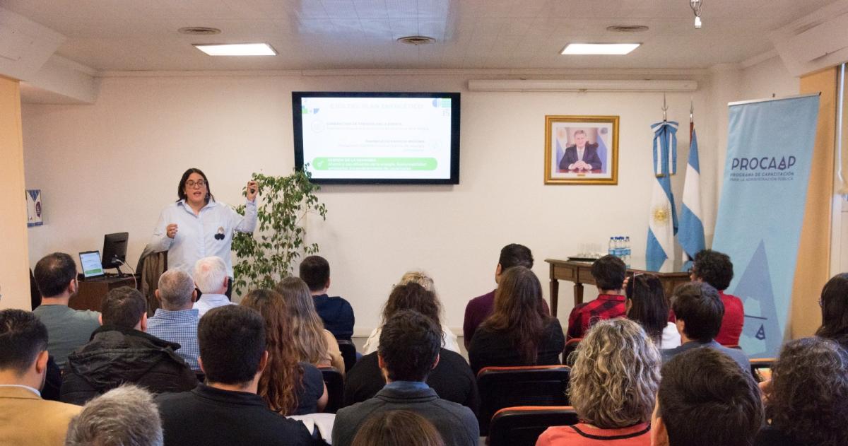 Capacitacioacuten sobre generacioacuten distribuida de energiacutea