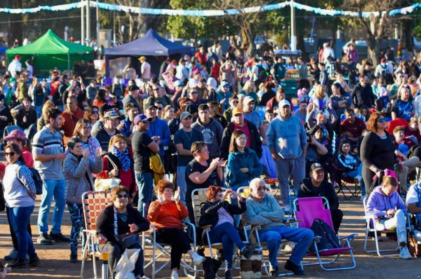 Por alerta meteoroloacutegico se postergoacute el Festival FUA de Macachiacuten 