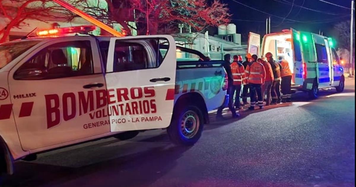 Rescataron a una mujer que cayoacute al vaciacuteo desde tres metros en General Pico