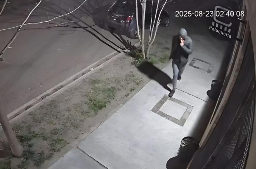 Pico- robaron un auto lo vaciaron de herramientas y lo devolvieron