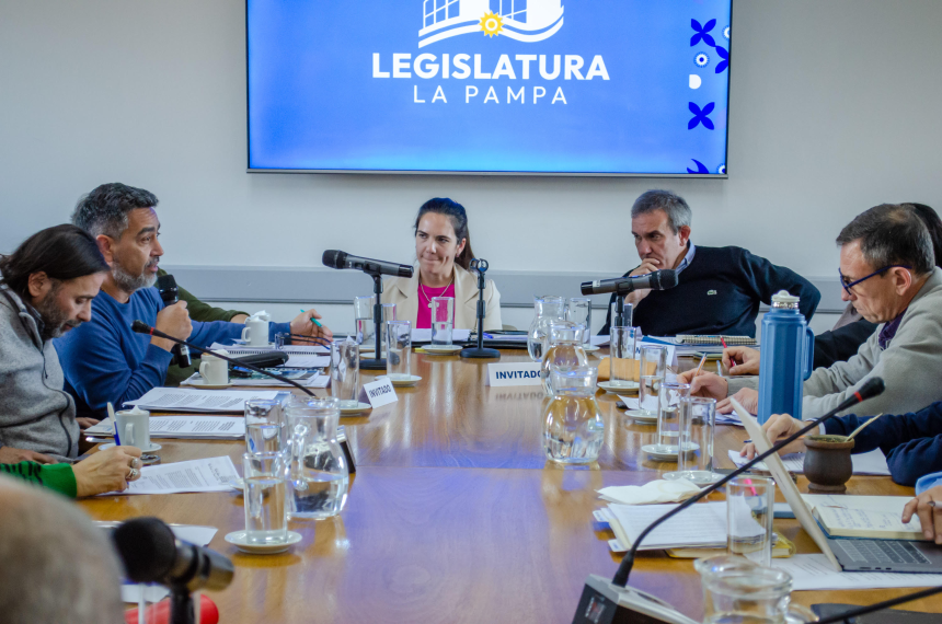 Legislatura Provincial- avanza la derogacioacuten de ley de control de reproductores de pedigree