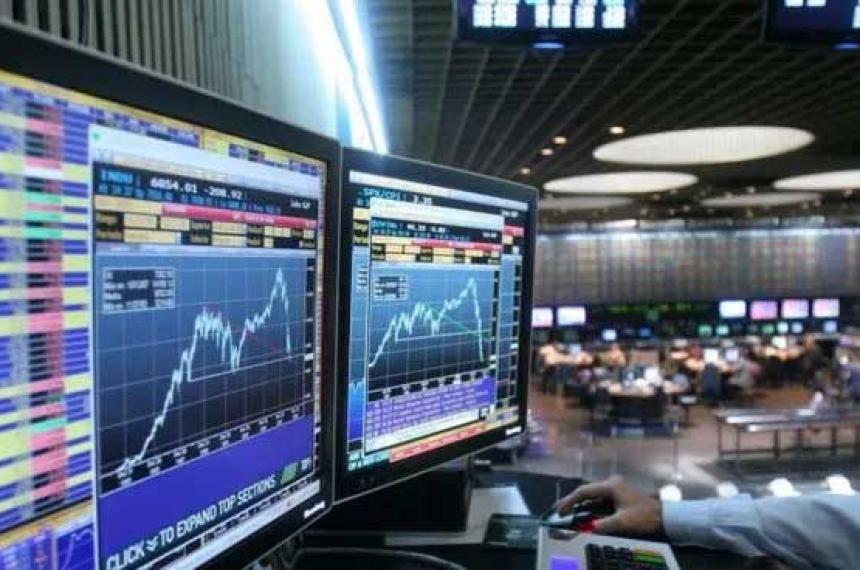 Volvieron a caer los bonos argentinos y el riesgo paiacutes llegoacute a 850 puntos
