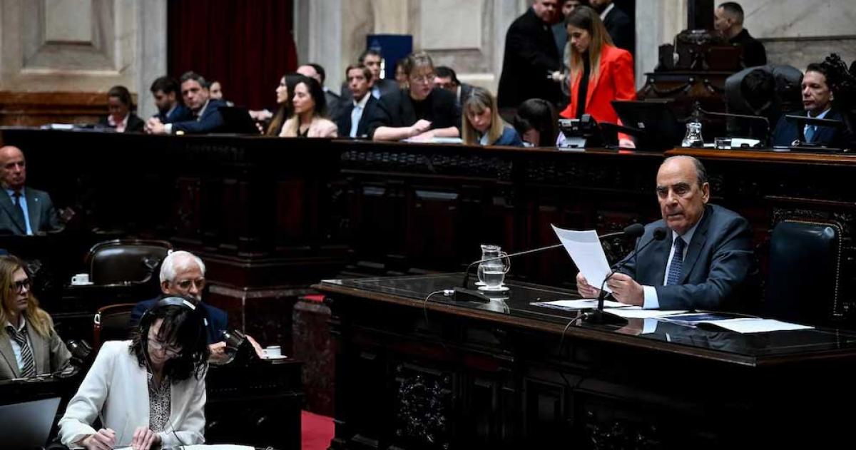 En una sesioacuten plagada de cruces y chicanas Francos rechazoacute las denuncias por coimas y apuntoacute contra el kirchnerismo