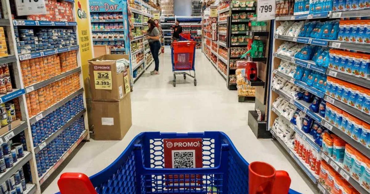 Los alimentos subieron 3-en-porciento- en agosto con fuerte impacto del doacutelar