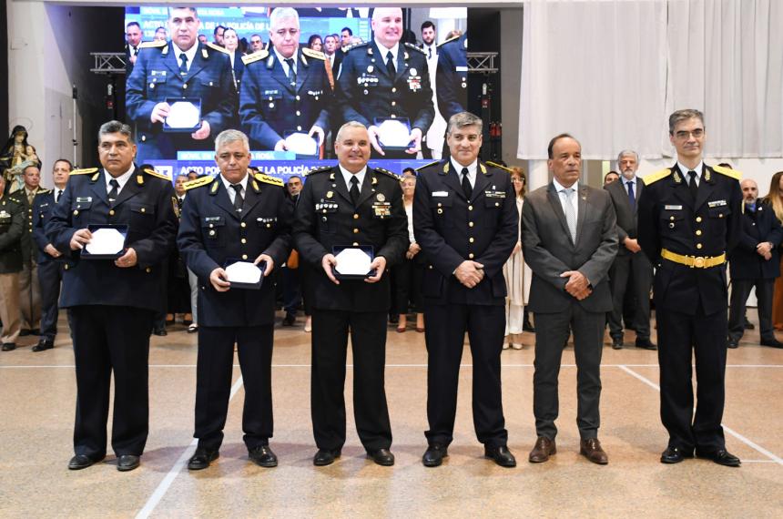 La Policiacutea de La Pampa celebroacute su 139deg aniversario