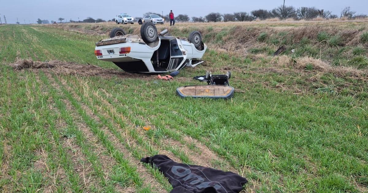 Un herido por un vuelco en la Ruta Provincial 102- el auto era robado