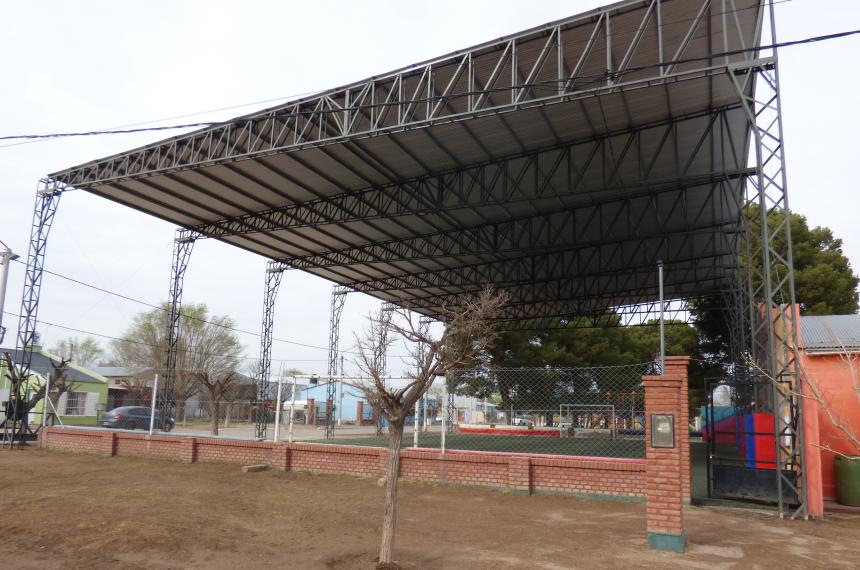 Mejoran viviendas y ampliacutean espacios deportivos en La Reforma