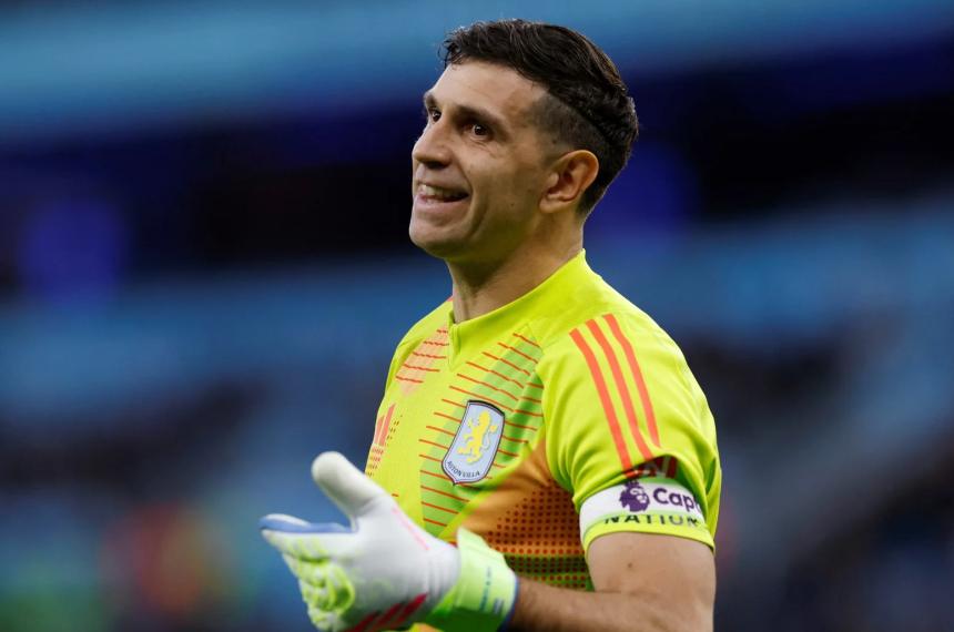 Manchester United va por Dibu