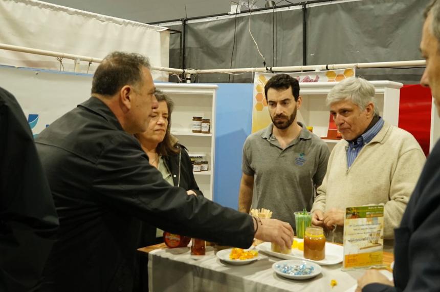 Doblas tuvo una nueva edicioacuten de la Expo Apiacutecola