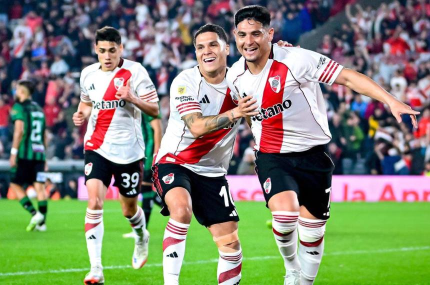 River vencioacute 2-0 a San Martiacuten (SJ) y se mantiene liacuteder del Grupo B
