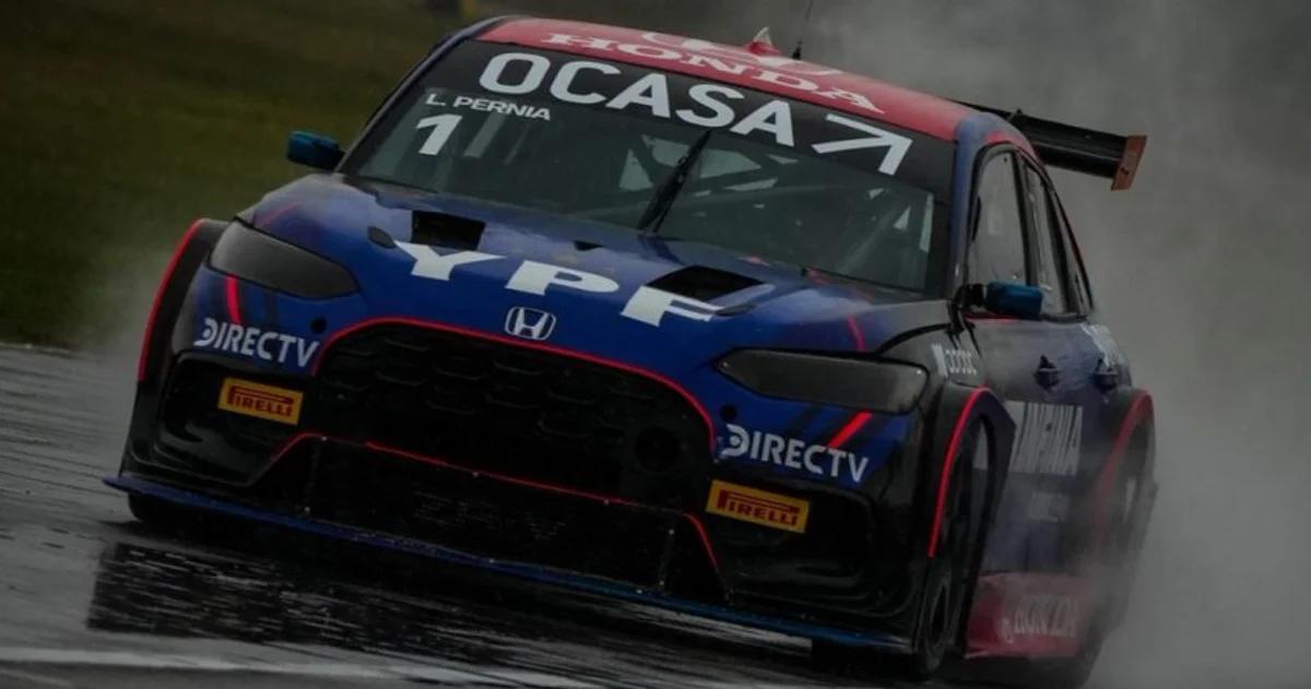 TC2000- Leonel Perniacutea se quedoacute con el triunfo en Juniacuten