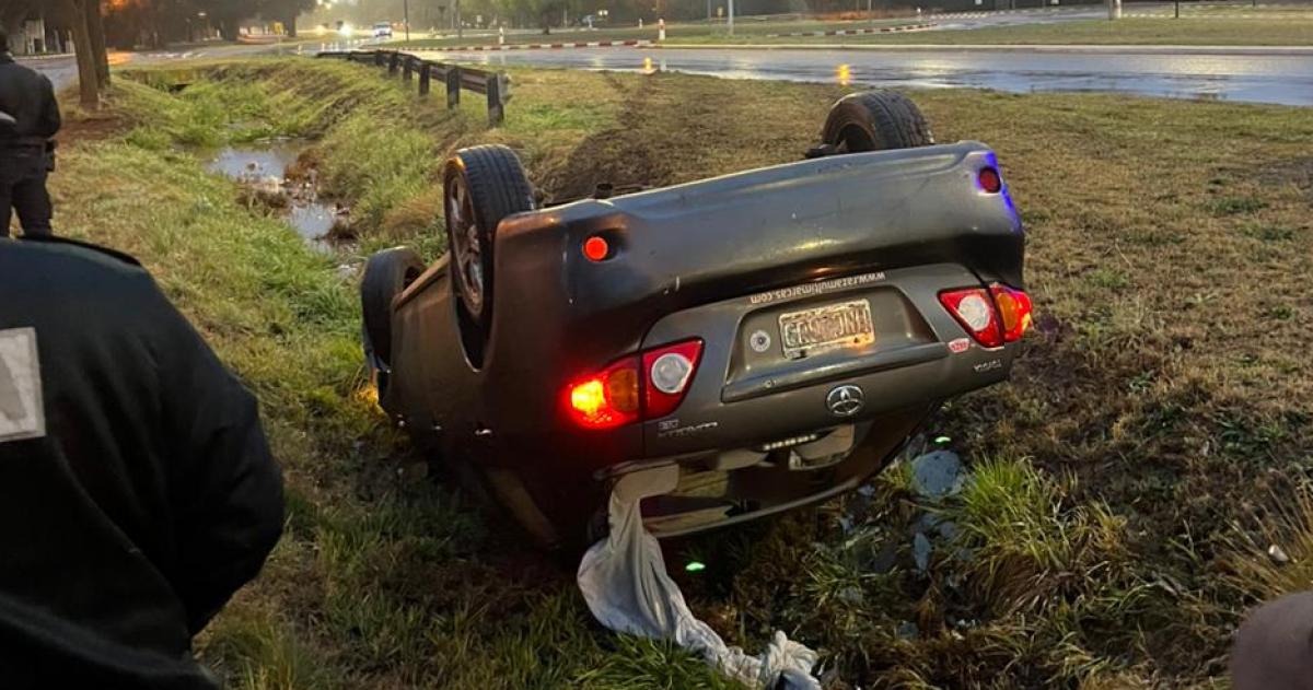Un Corolla volcoacute en la Peroacuten