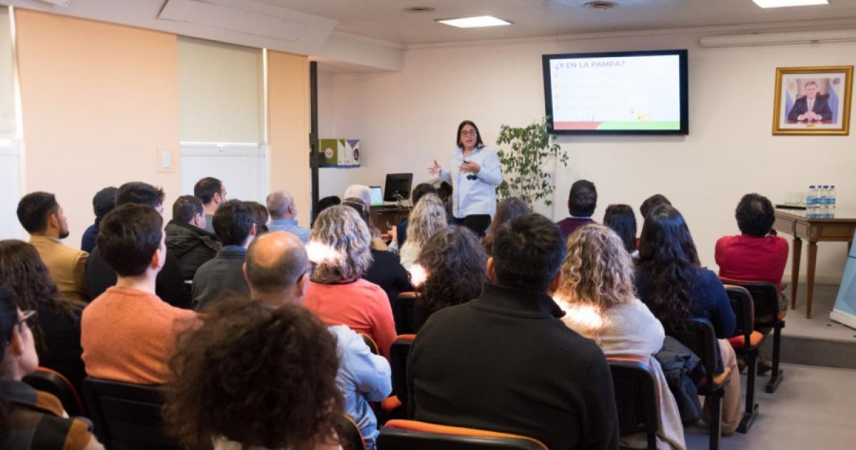 Nuevas capacitaciones para la Administracioacuten Puacuteblica en septiembre