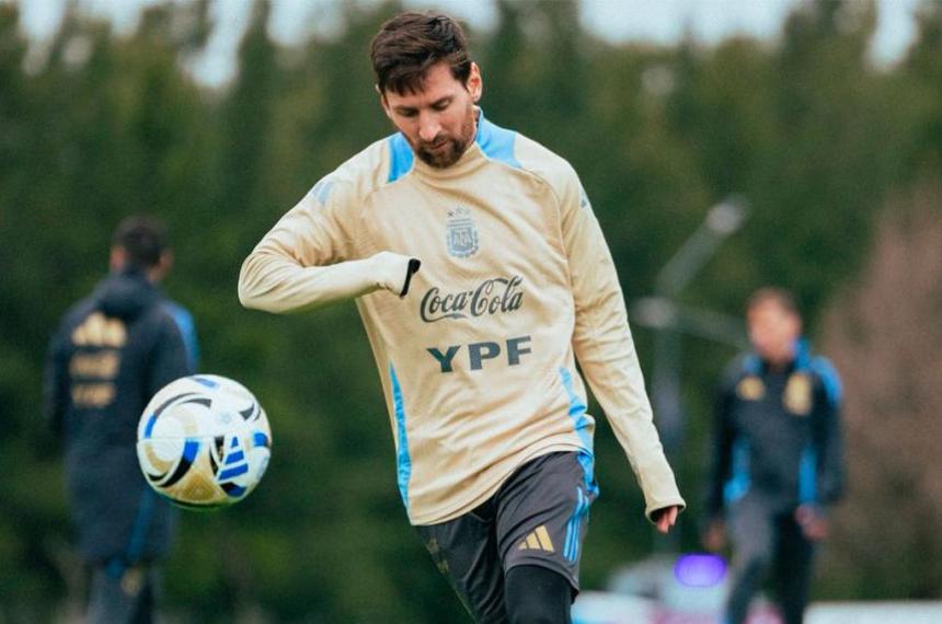 Con plantel casi completo la Seleccioacuten Argentina se entrenoacute en la previa al partido ante Venezuela