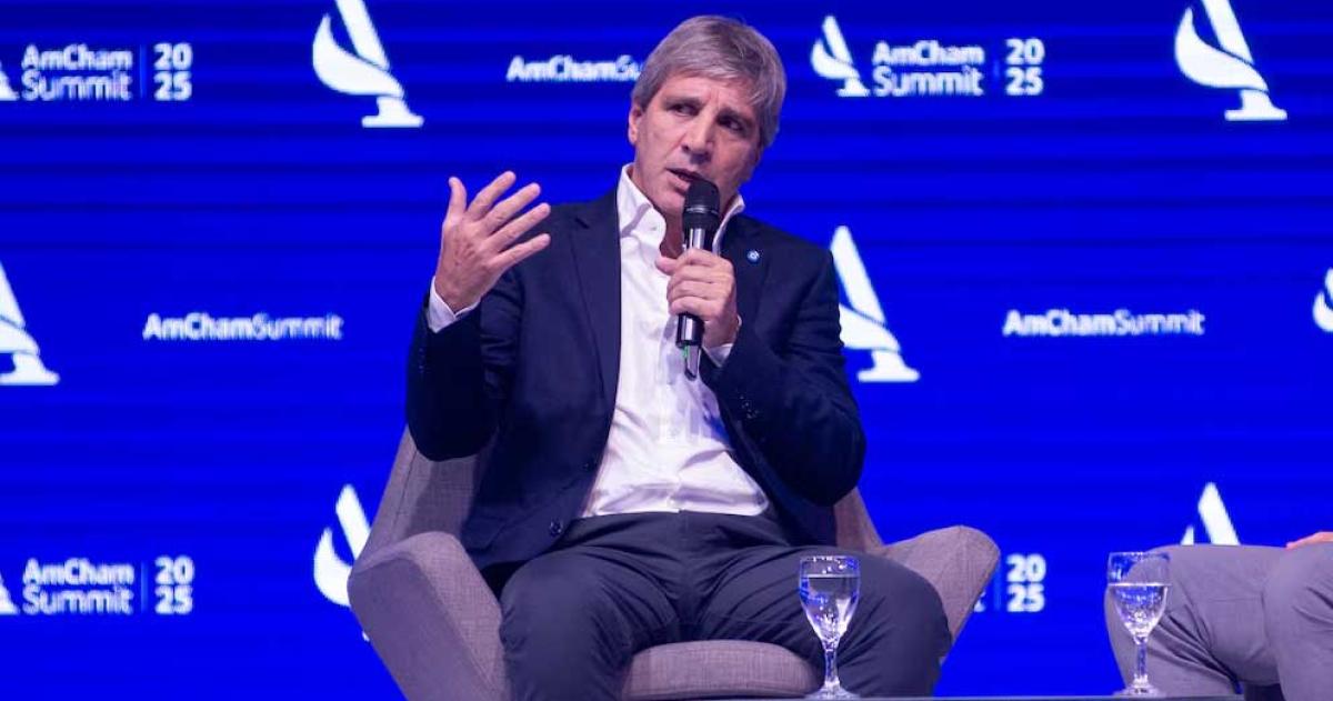 El Gobierno abandonoacute la libre flotacioacuten del doacutelar en medio de la incertidumbre electoral