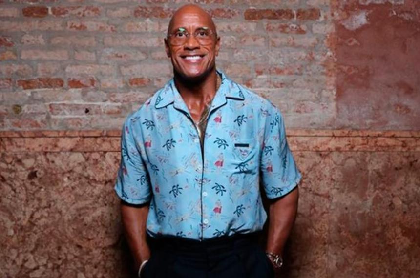 La criacutetica se rinde ante Dwayne Johnson en The Smashing Machine su primer trabajo dramaacutetico