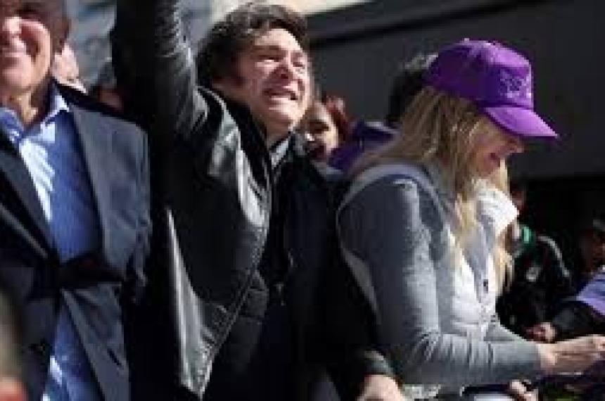 Milei defendioacute a su hermana Karina y acusoacute al kirchnerismo de operetas e injurias