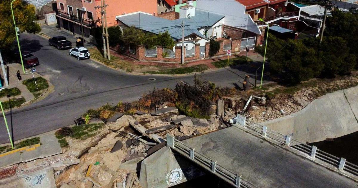 Bahiacutea Blanca inicioacute la reconstruccioacuten de los puentes del canal Maldonado