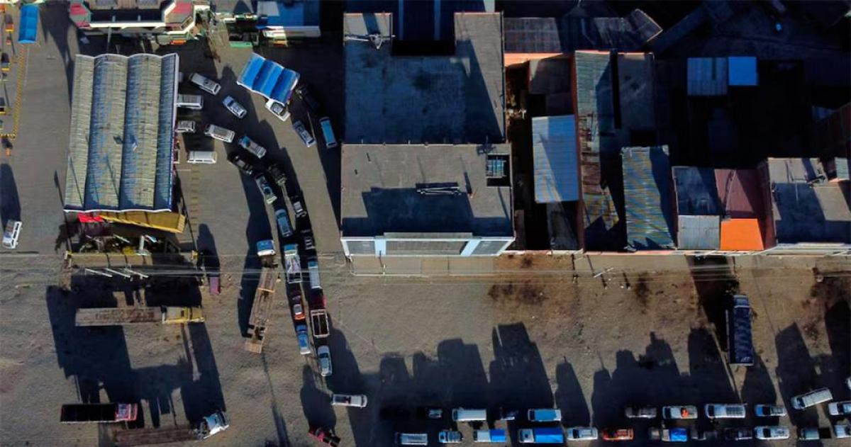 Se agrava la escasez de dieacutesel en Bolivia- agropecuarios y transportistas en emergencia