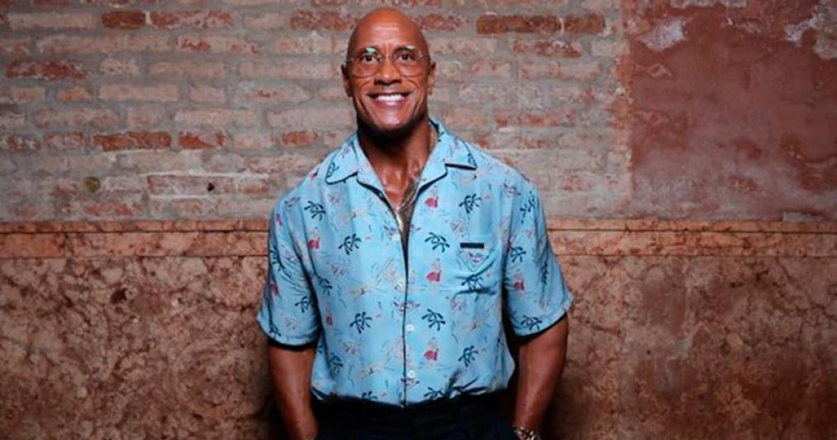La criacutetica se rinde ante Dwayne Johnson en The Smashing Machine su primer trabajo dramaacutetico