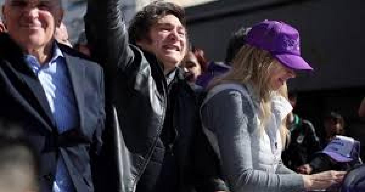 Milei defendioacute a su hermana Karina y acusoacute al kirchnerismo de operetas e injurias