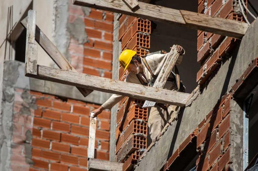 Fuerte caiacuteda de la venta de insumos para la construccioacuten en agosto
