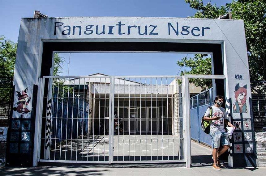 Otro conflicto en un colegio de Santa Rosa