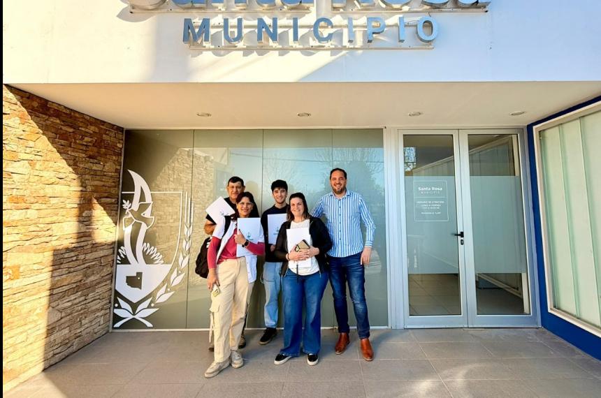 Cuatro emprendedores de Santa Rosa recibieron microcreacuteditos del programa CreAte