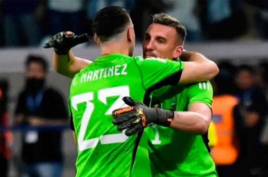 El tremendo elogio del Dibu Martiacutenez a Franco Armani- Es el mejor de la historia
