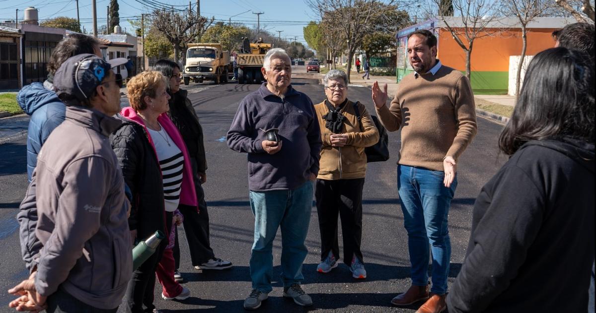 Con fondos propios la Municipalidad renueva el barrio Empleados de Comercio
