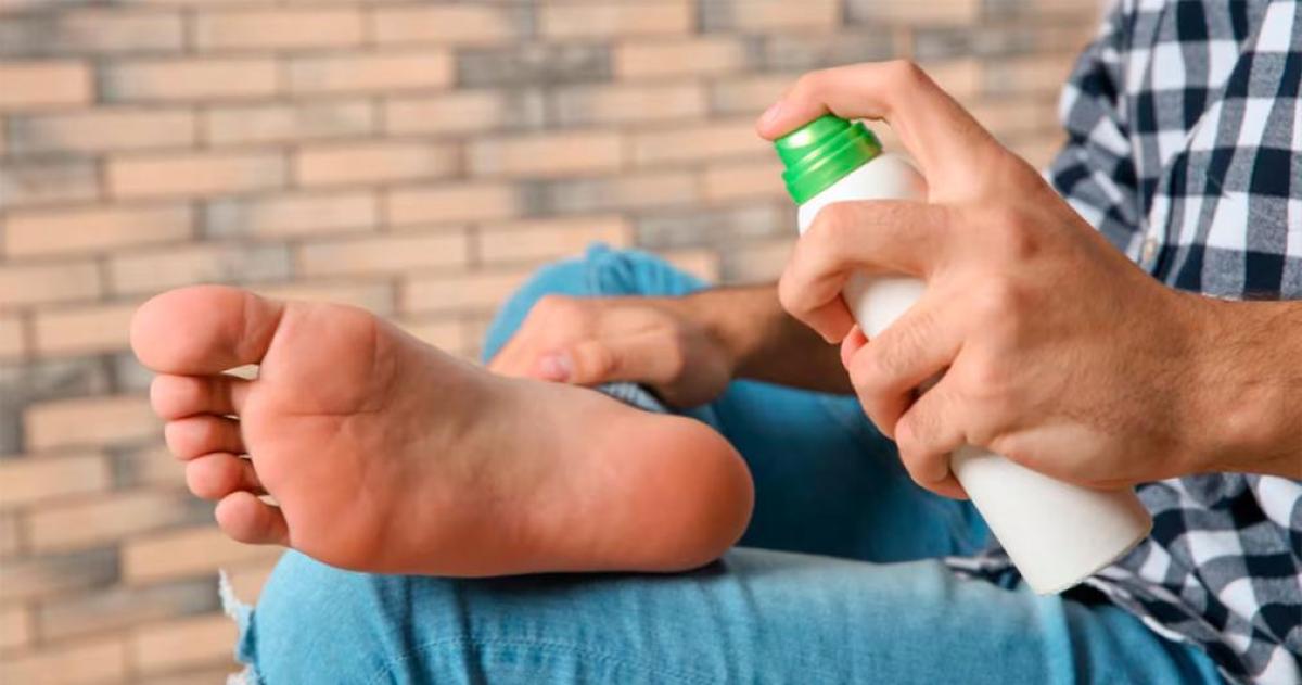 Errores comunes de higiene que favorecen los hongos en los pies- coacutemo prevenirlos