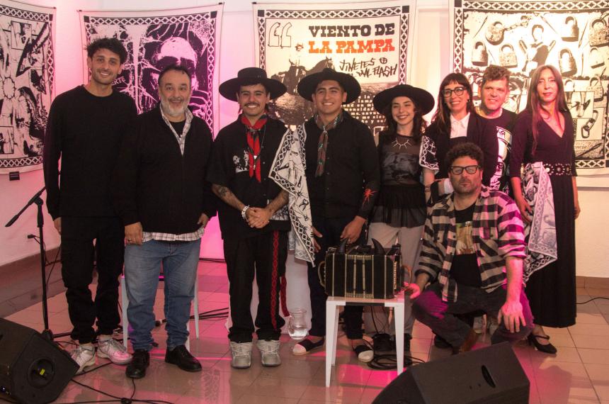 Noche de arte y chamameacute en Casa de La Pampa