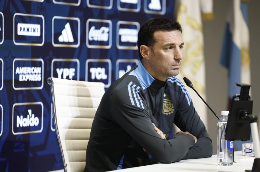 Scaloni aseguroacute que Messi se tomaraacute con tranquilidad la decisioacuten de jugar el Mundial