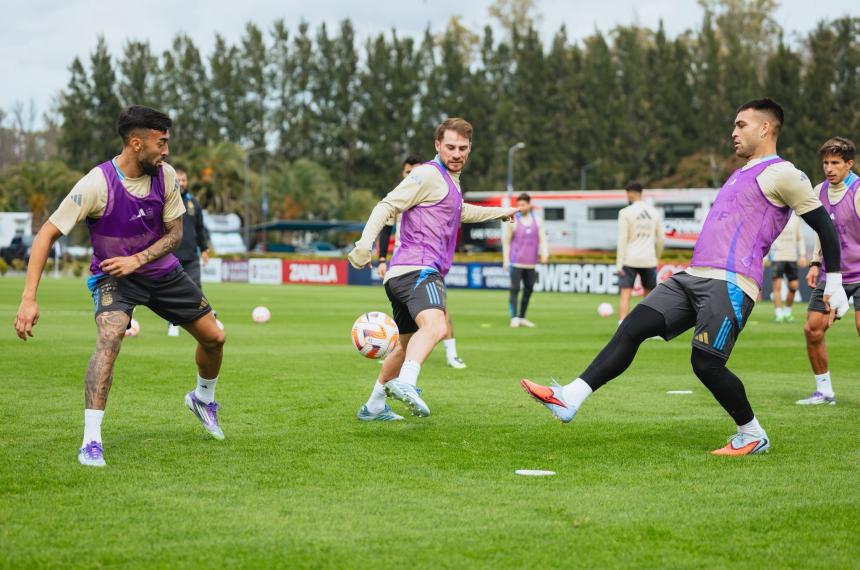 Argentina sin Messi cierra en Ecuador