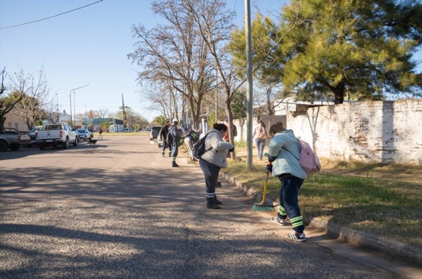 El municipio de Pico concretoacute jornada de limpieza en barrio Malvinas