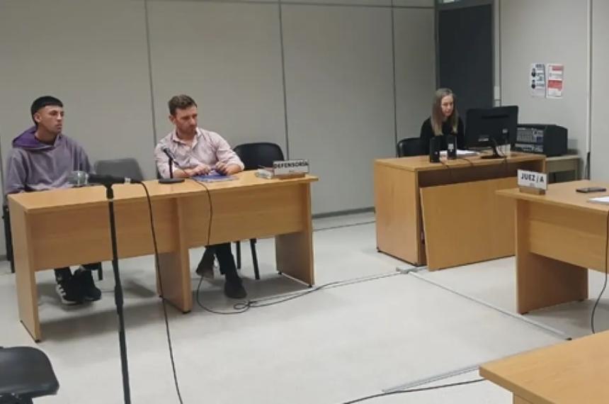 Sentencia ejemplar- un futbolista que agredioacute a un aacuterbitro fue condenado a prisioacuten efectiva e inhabilitacioacuten