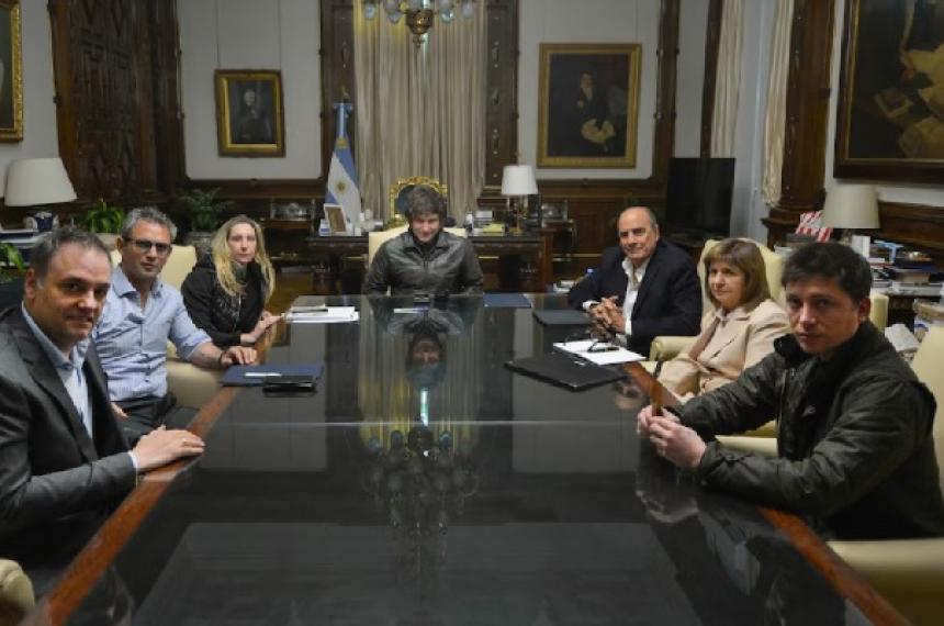 El mensaje de la mesa poliacutetica del Gobierno tras su primera reunioacuten- Vamos a defender el proyecto con untildeas y dientes