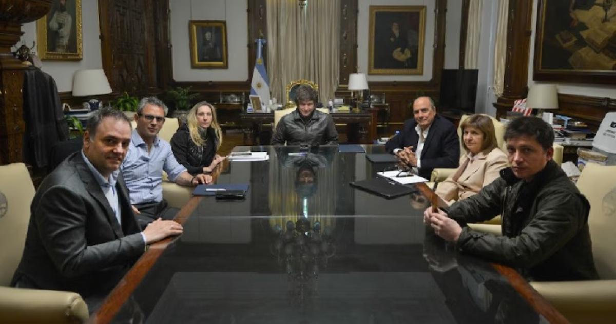 El mensaje de la mesa poliacutetica del Gobierno tras su primera reunioacuten- Vamos a defender el proyecto con untildeas y dientes
