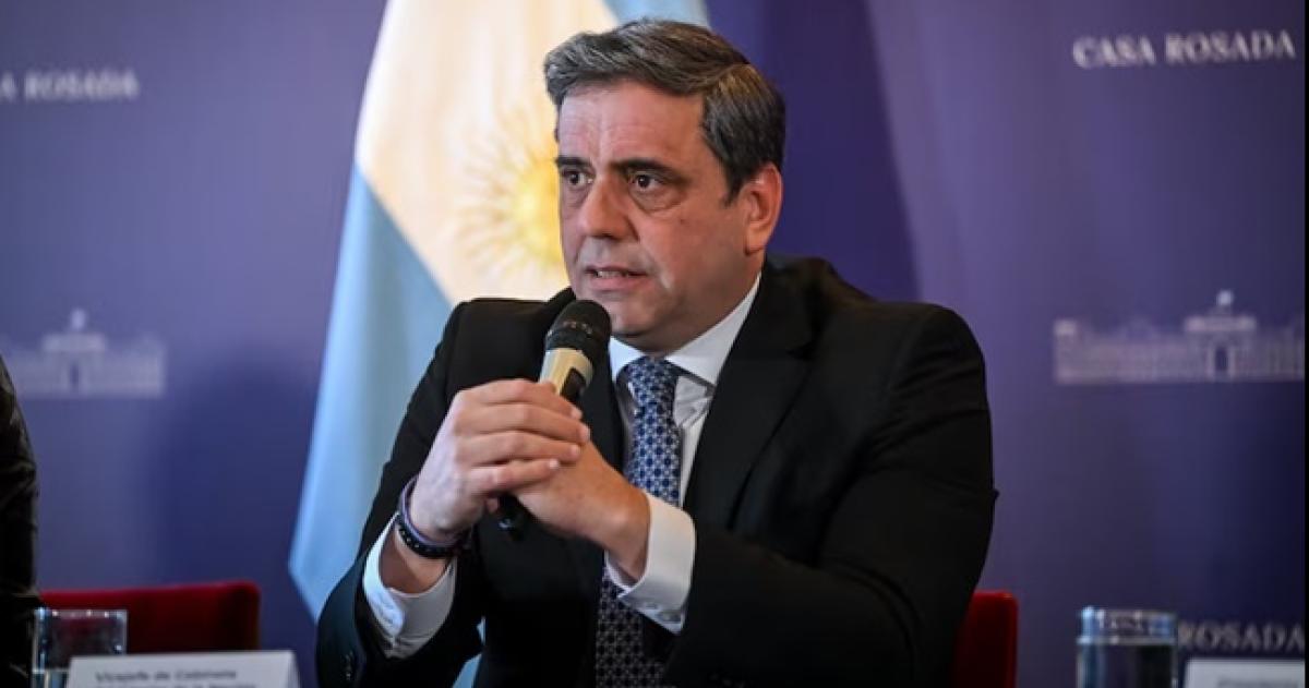 El Gobierno reflotoacute el Ministerio del Interior y designoacute a Lisandro Catalaacuten al frente